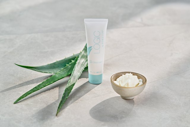 Logic cleanser gel aloe vera